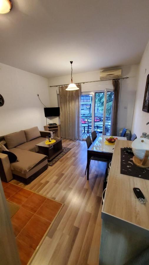Sidro Apartment *